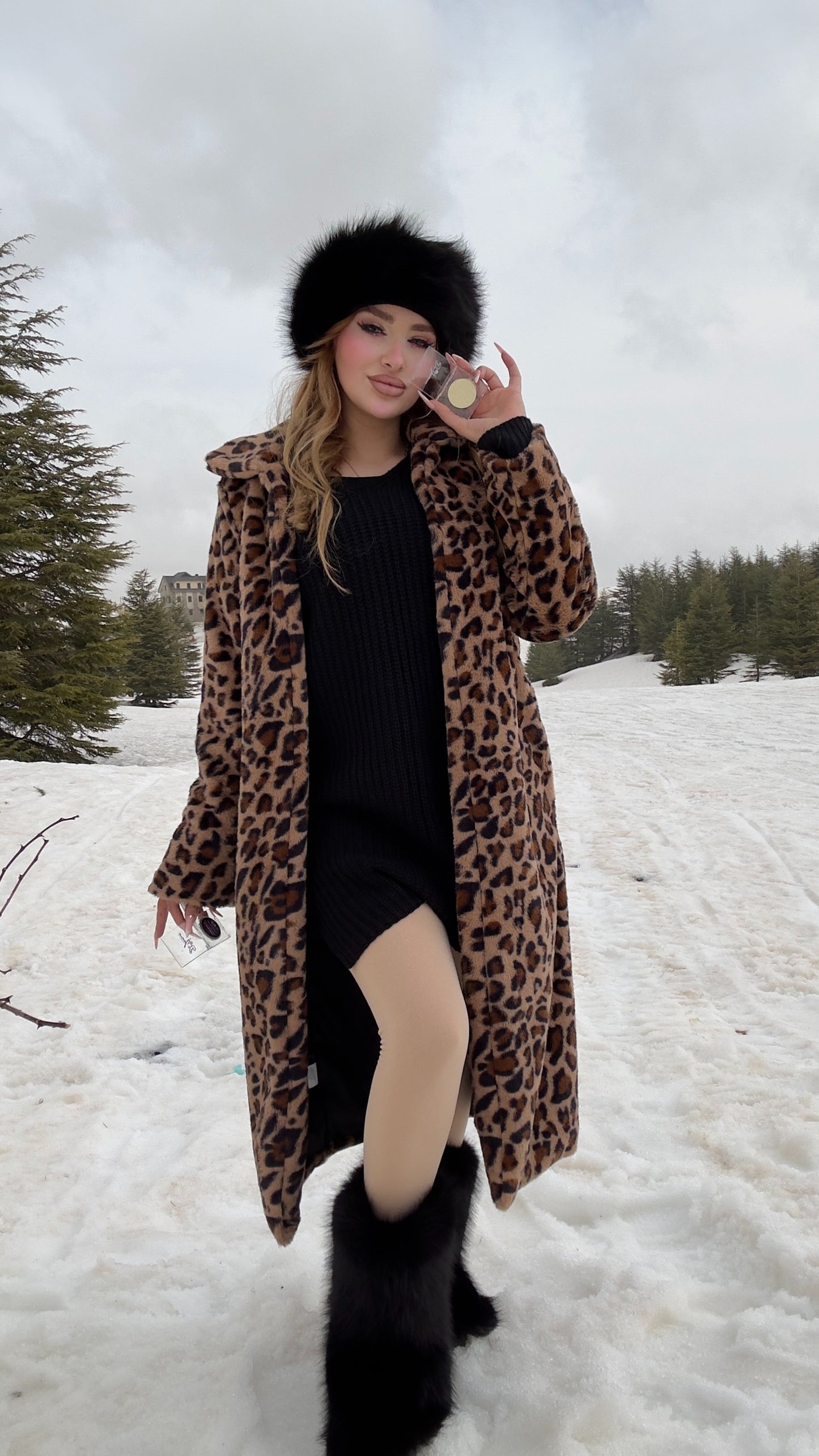 💛 المذنّب الذهبي – Golden Comet